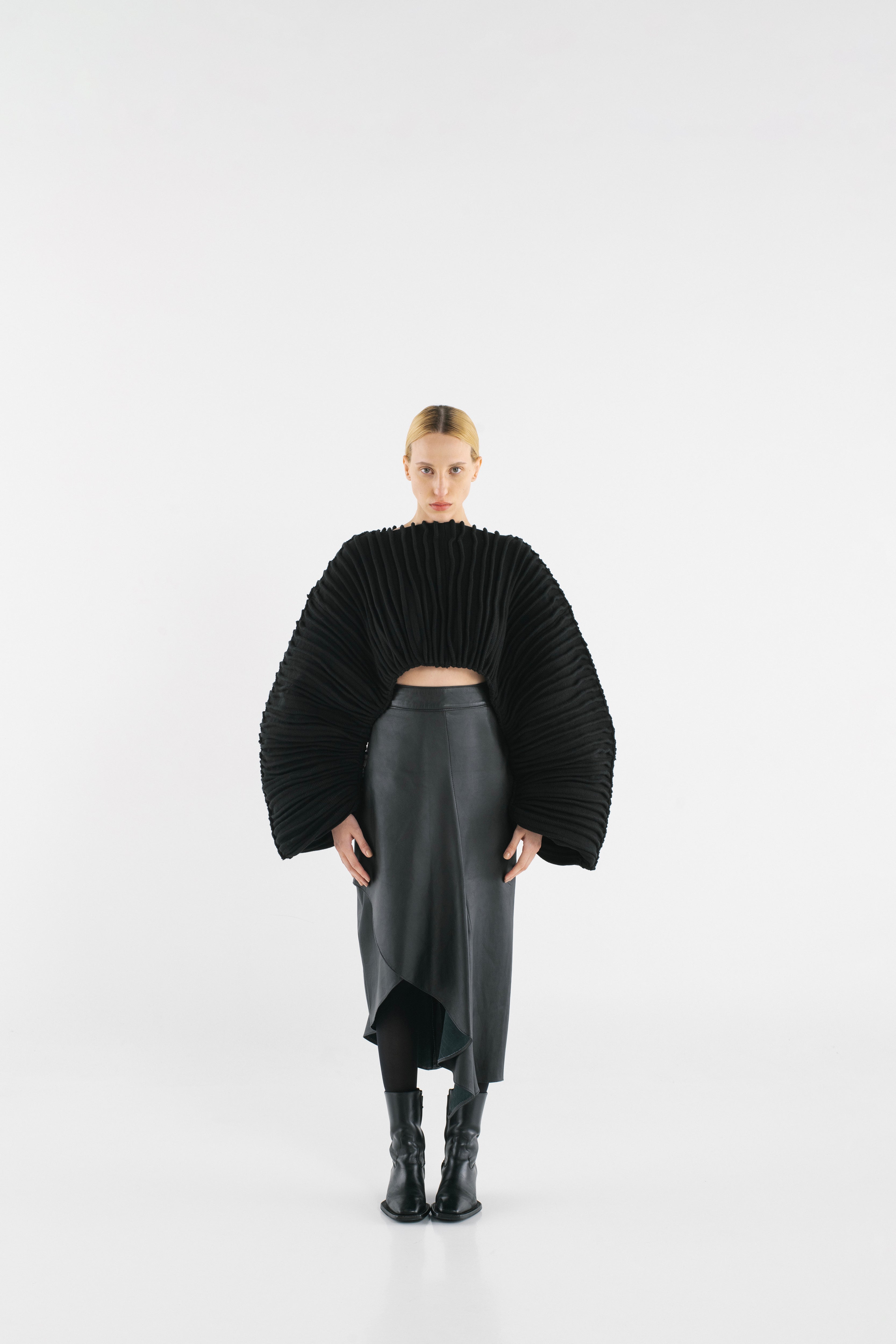 TUBE PETAL LEATHER SKIRT