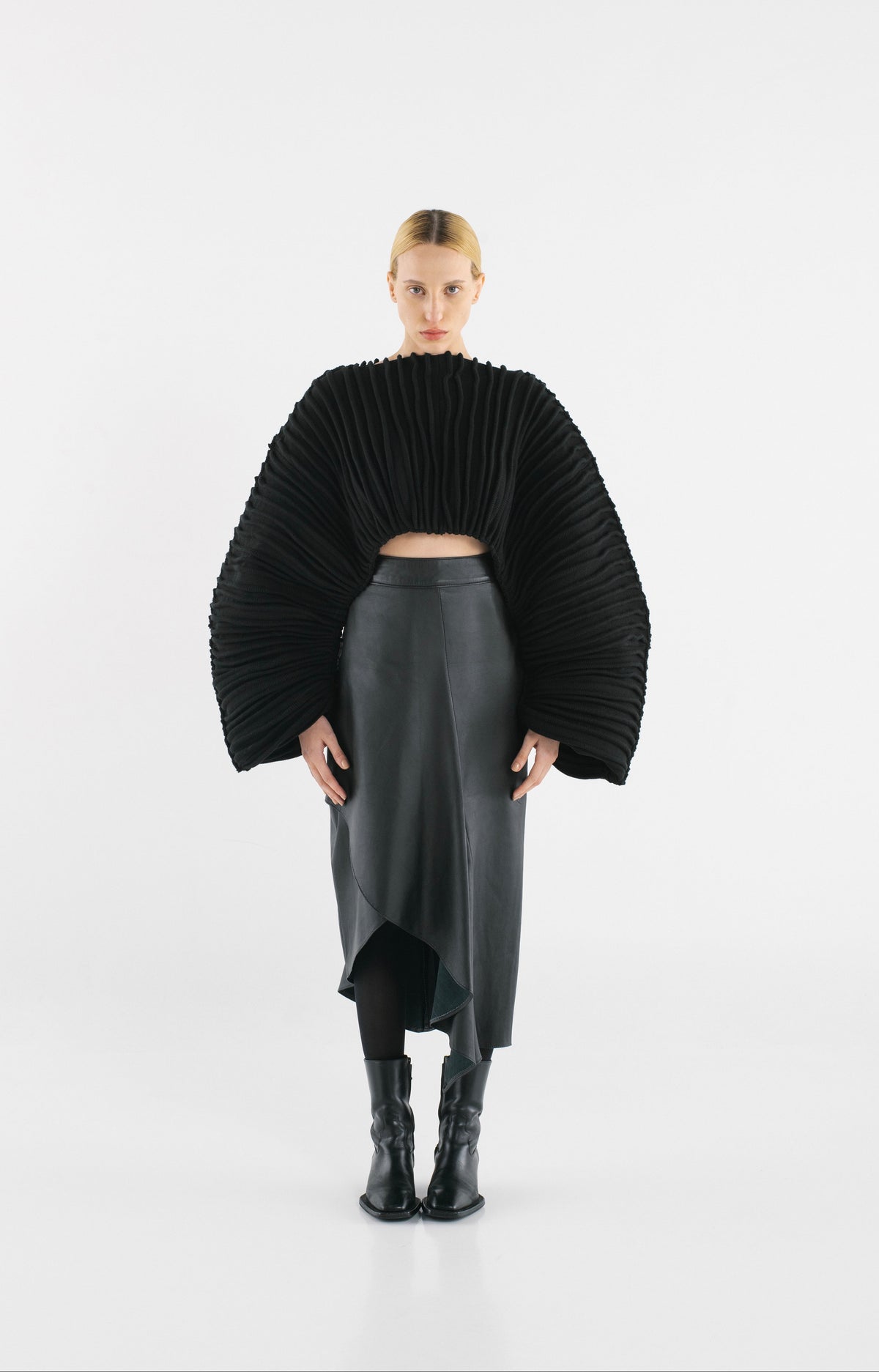 TUBE PETAL LEATHER SKIRT