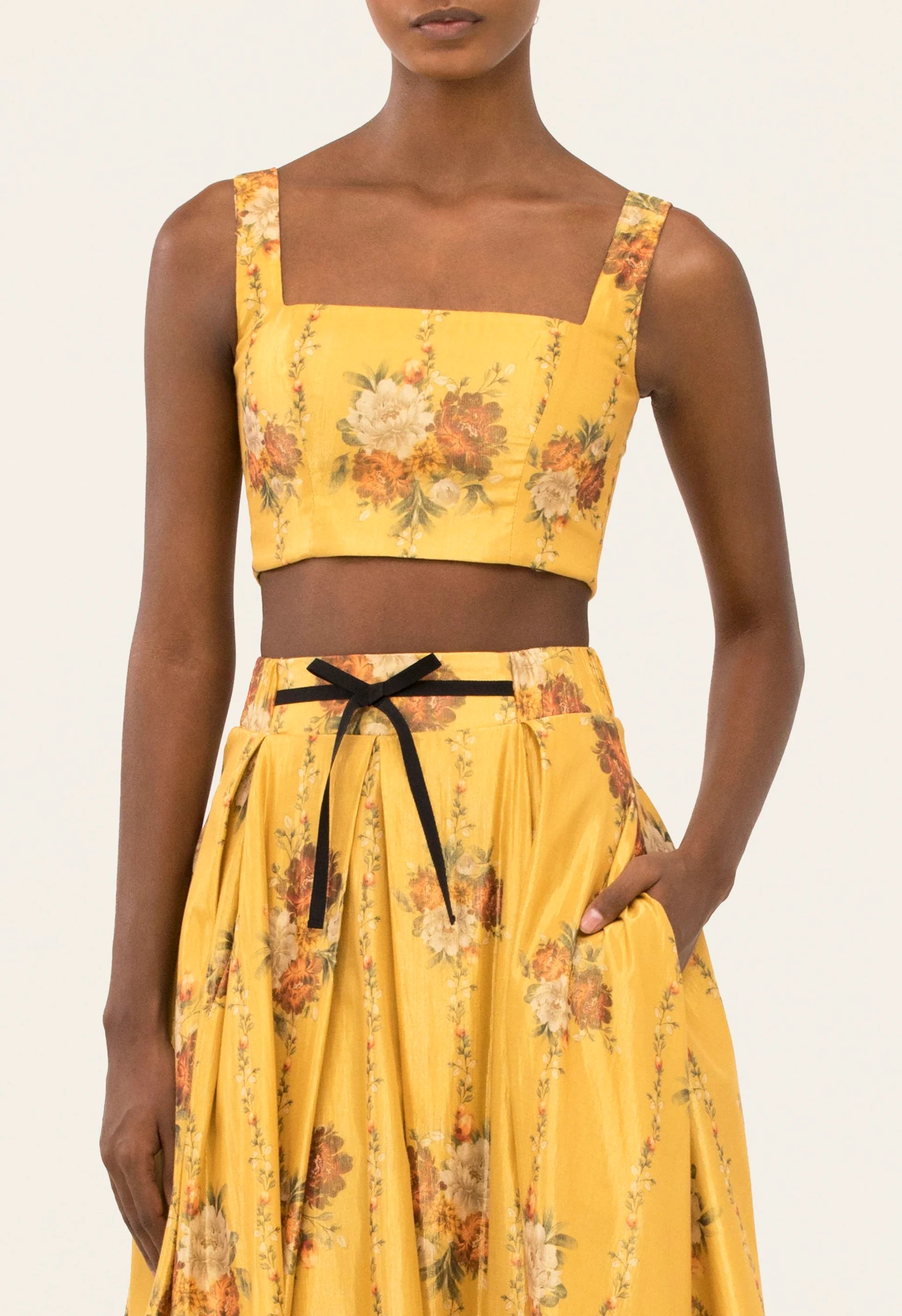 AMANDA PARAMO CROPPED TOP