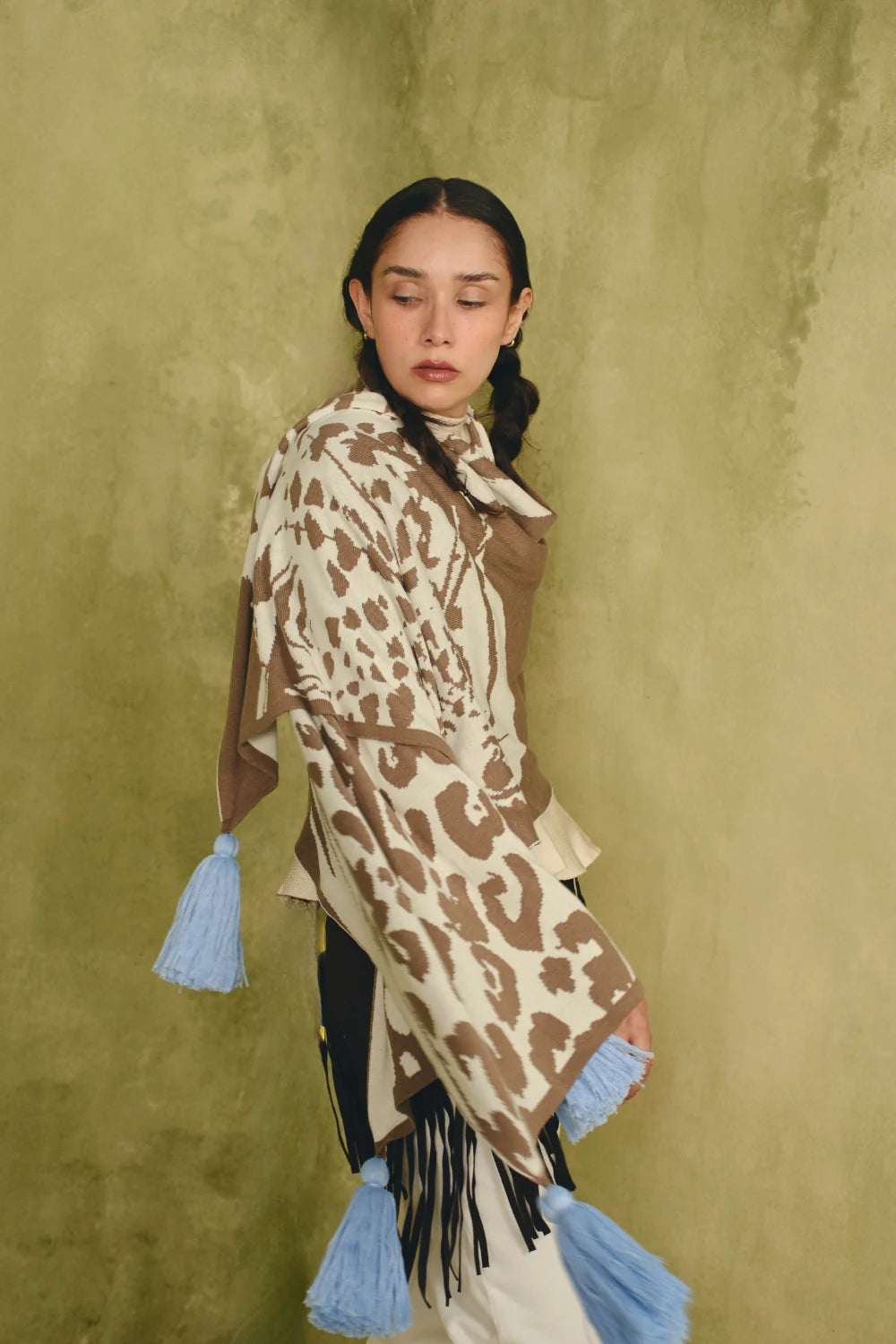 LA FELINA SHAWL