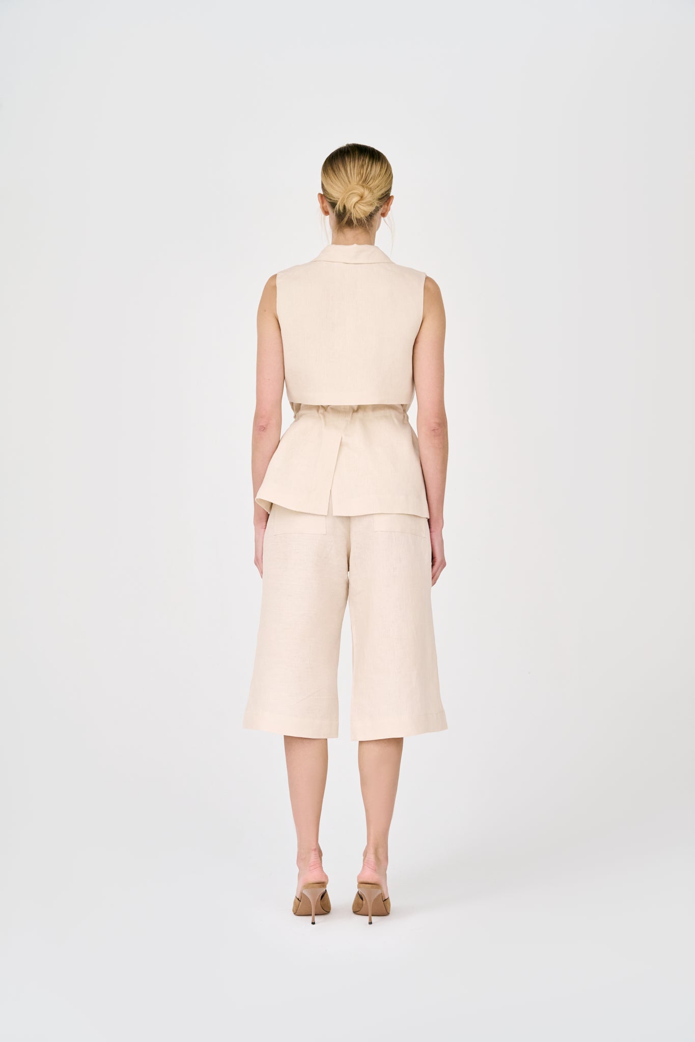 SOL VEST