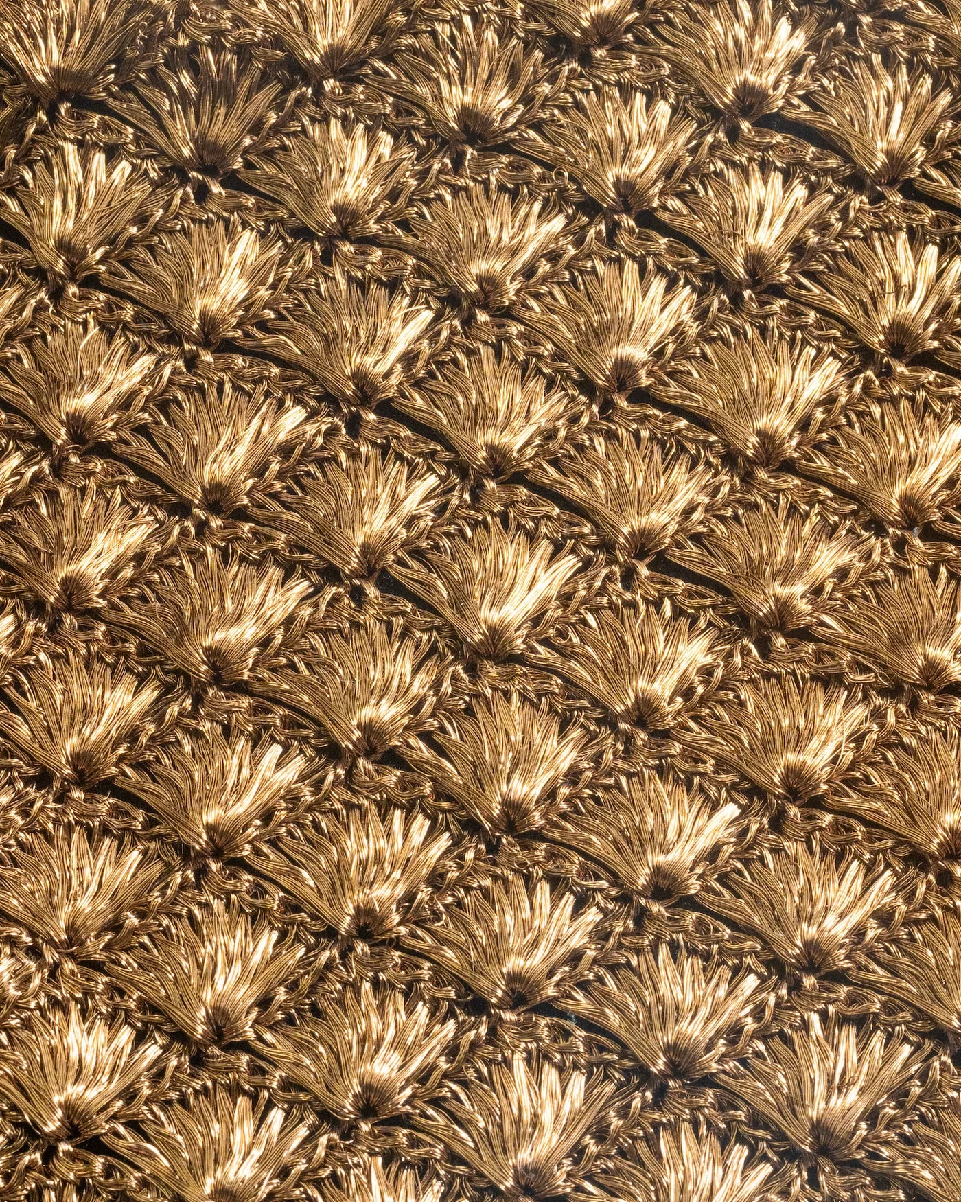 ARISTA SEASHELL ANTIQUE BRASS