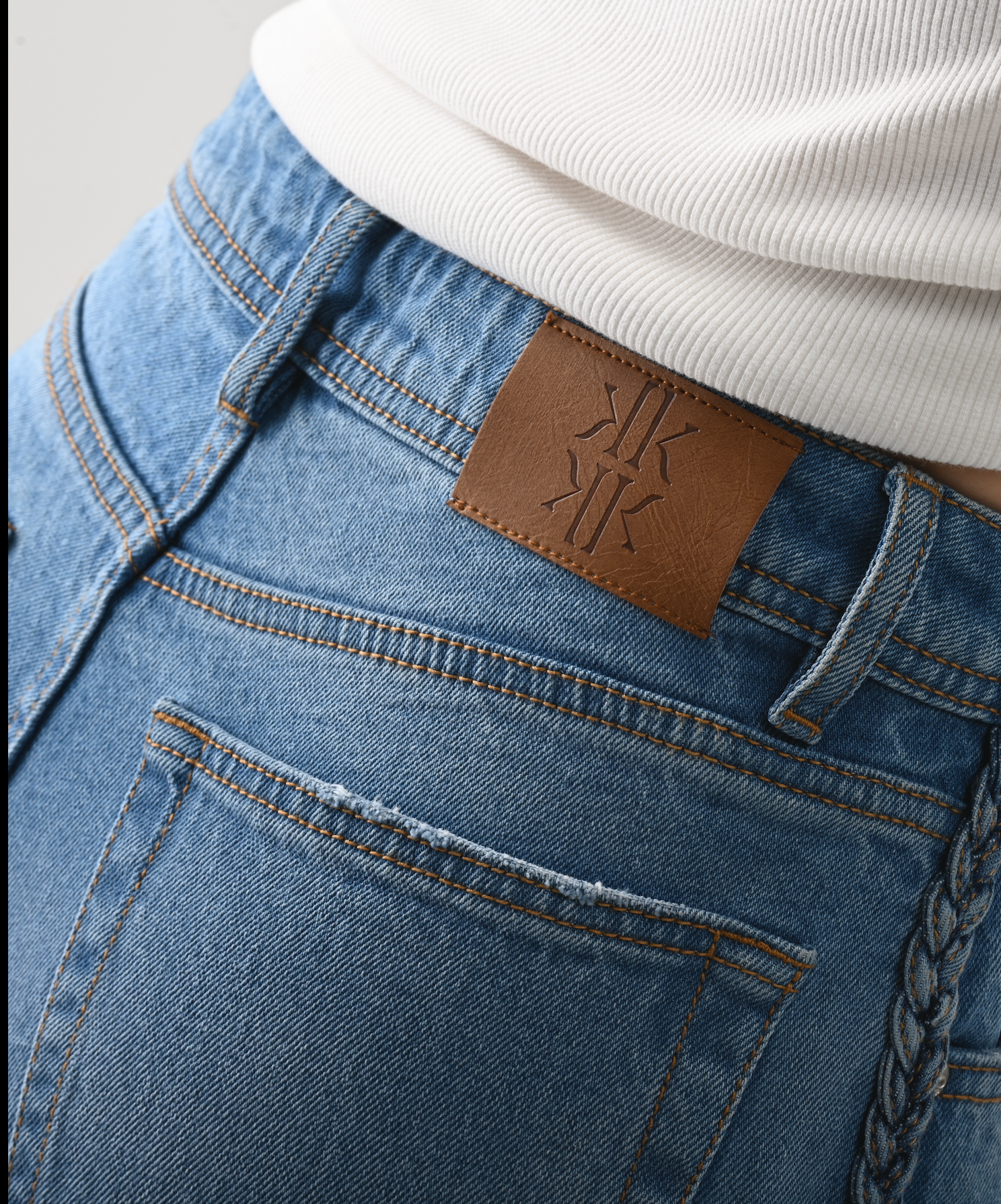 MAHALO HIGH RISE JEANS