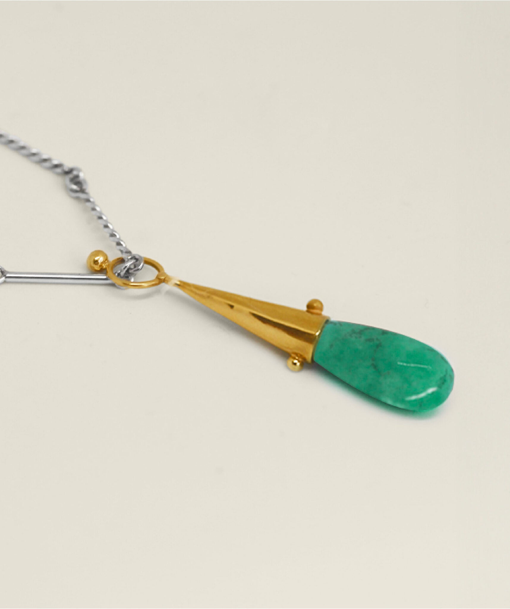 UM EMERALD PENDANT