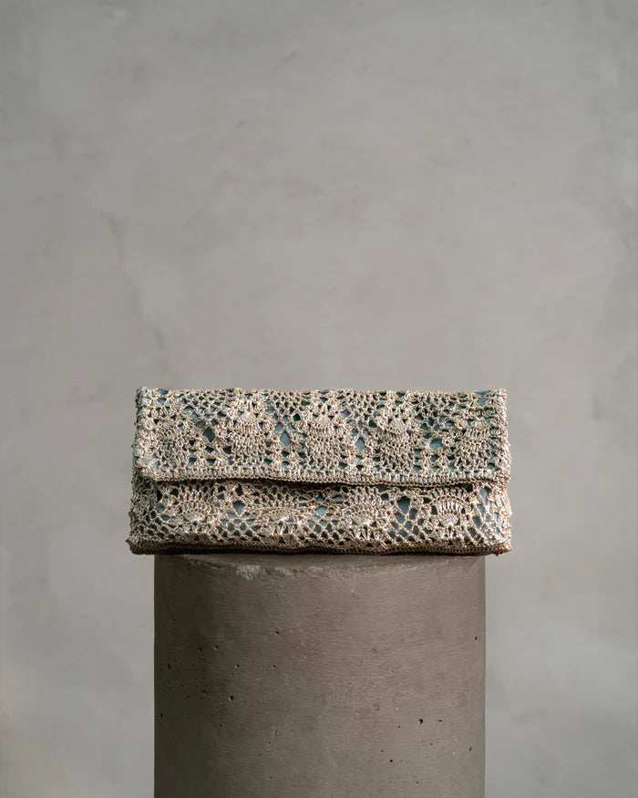 PINEAPPLE CLUTCH  ORO BLANCO