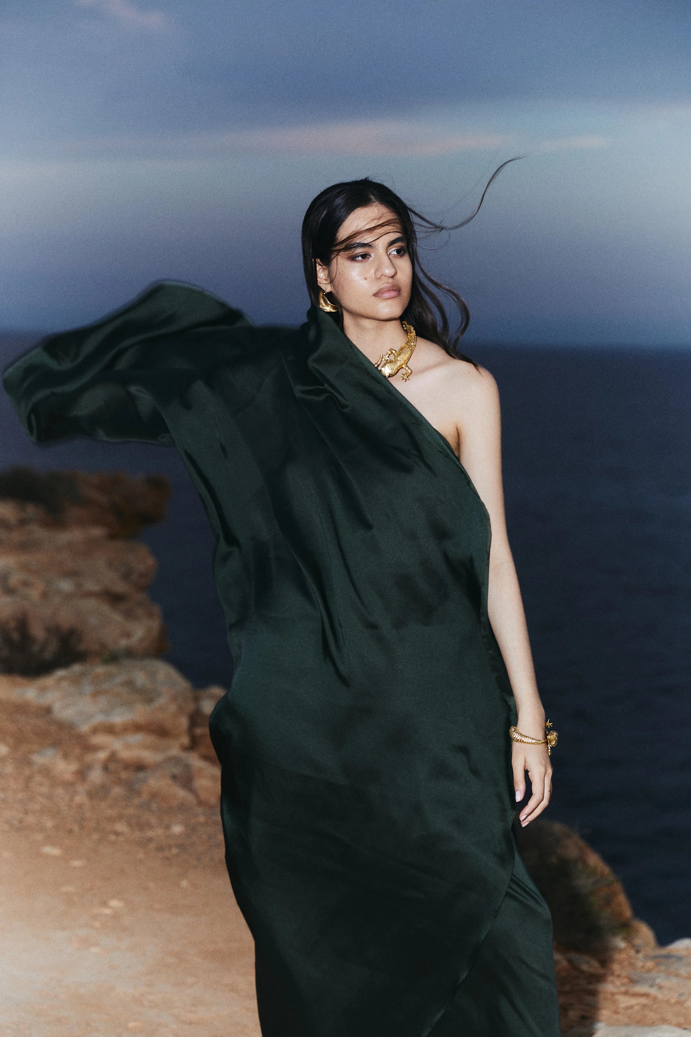 WIDE ASYMMETRICAL KAFTAN