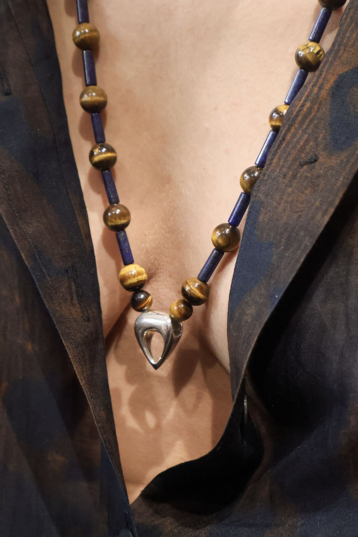 MAIZMALA OJO DE TIGRE LAPIS NECKLACE